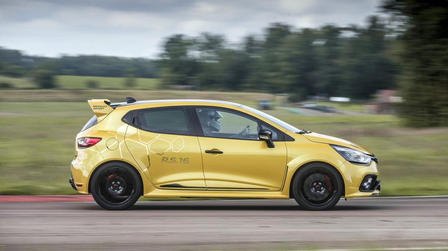  Renault Clio R.S.16 Concept 2016 года  (фото 1 из 54)